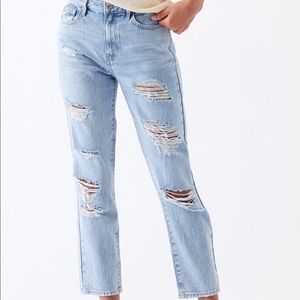 light mom jeans